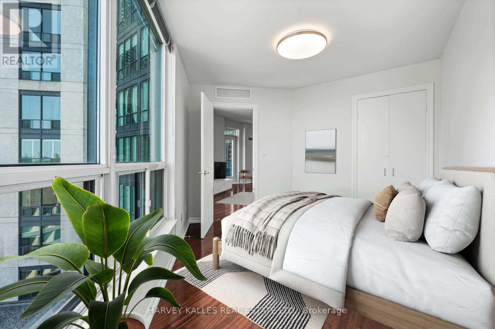 1703 - 300 Bloor Street E, Toronto, Ontario  M4W 3Y2 - Photo 16 - C12424969