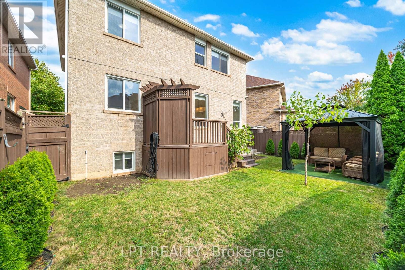 2270 Dunforest Crescent, Oakville, Ontario  L6M 4X3 - Photo 30 - W12425279