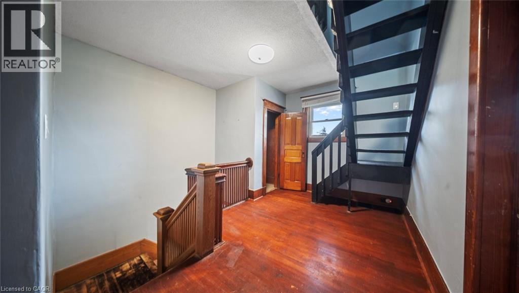 19 Alma Street S, Hagersville, Ontario  N0A 1H0 - Photo 12 - 40771946