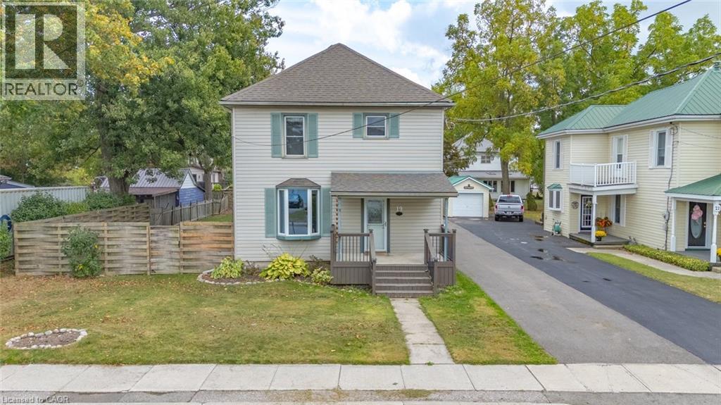 19 Alma Street S, Hagersville, Ontario  N0A 1H0 - Photo 2 - 40771946