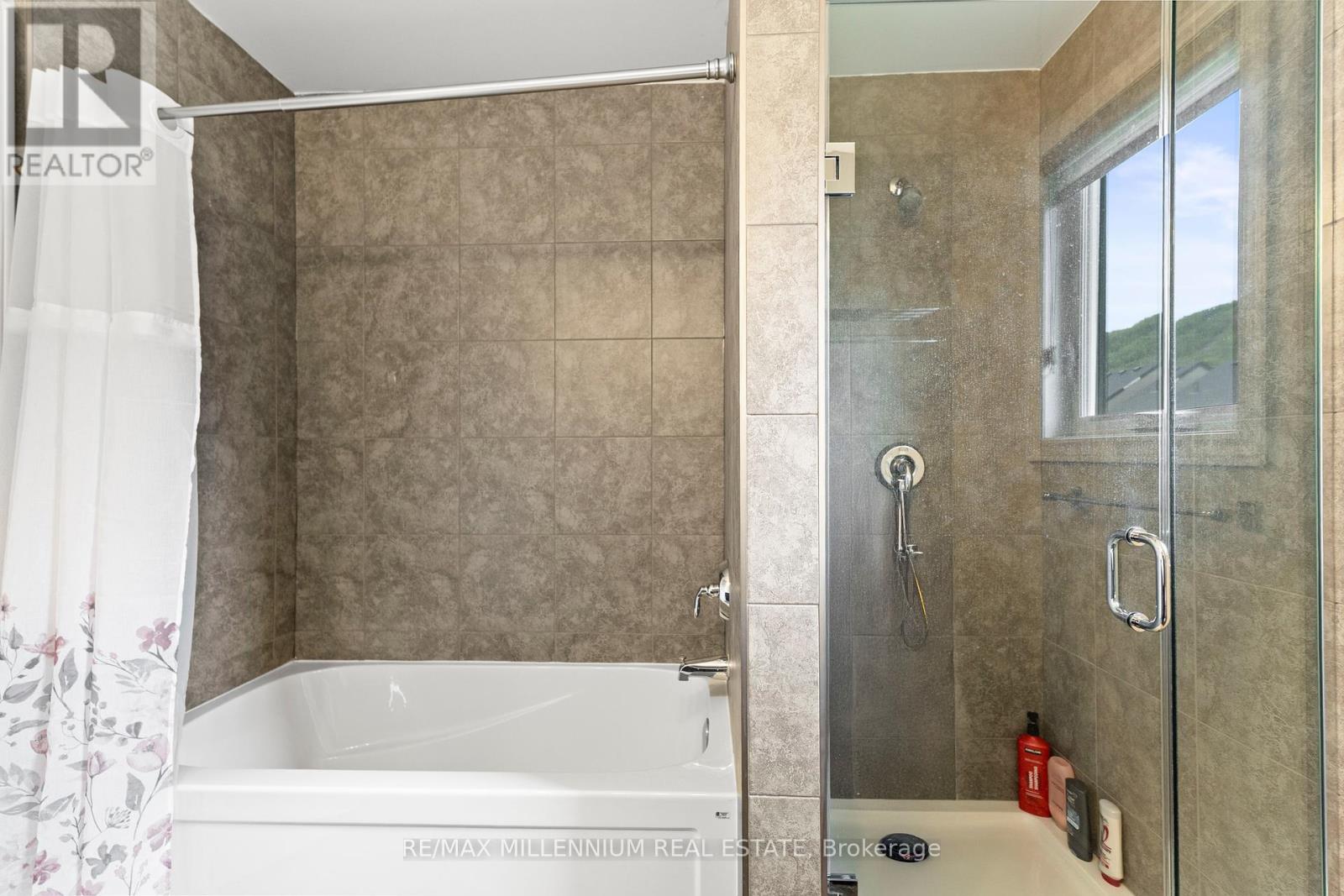 113 Sebastian Street, Blue Mountains, Ontario  N0H 1J0 - Photo 34 - X12229265