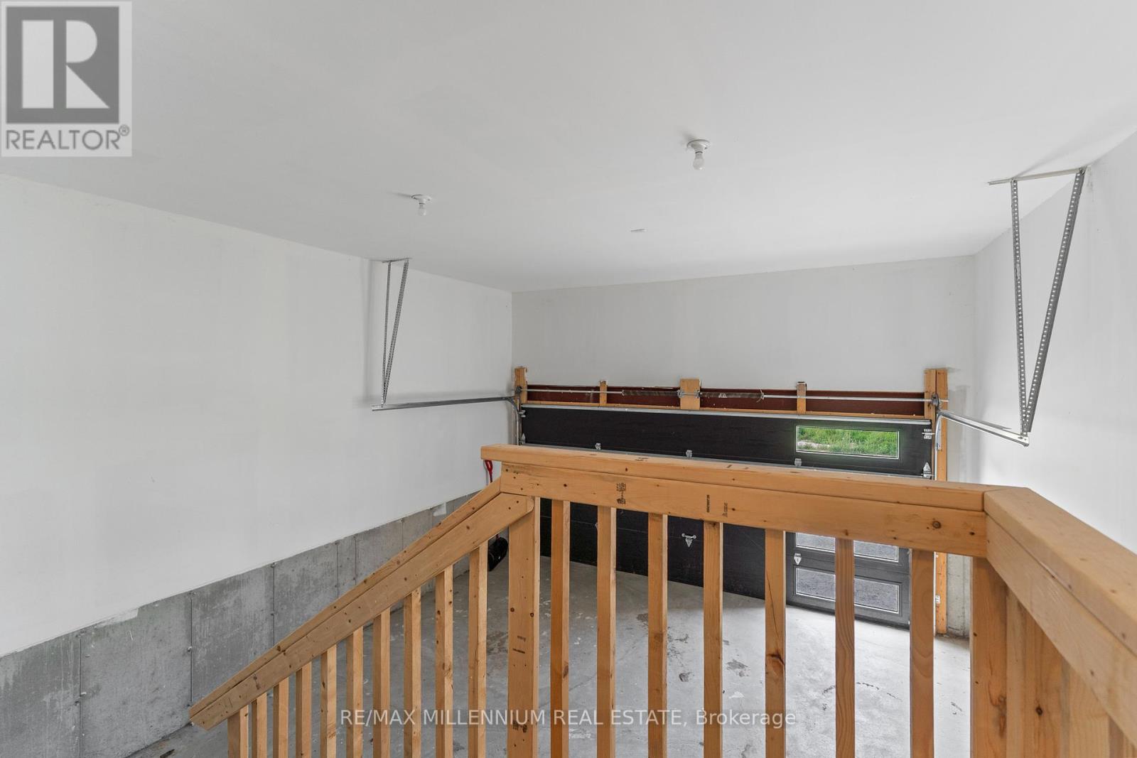 113 Sebastian Street, Blue Mountains, Ontario  N0H 1J0 - Photo 24 - X12229265