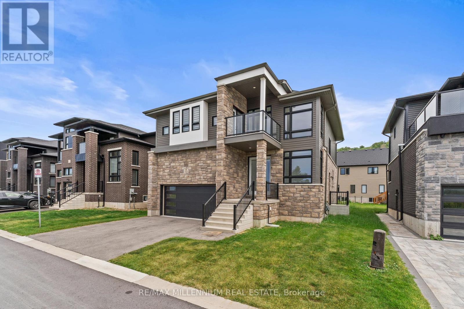 113 Sebastian Street, Blue Mountains, Ontario  N0H 1J0 - Photo 3 - X12229265