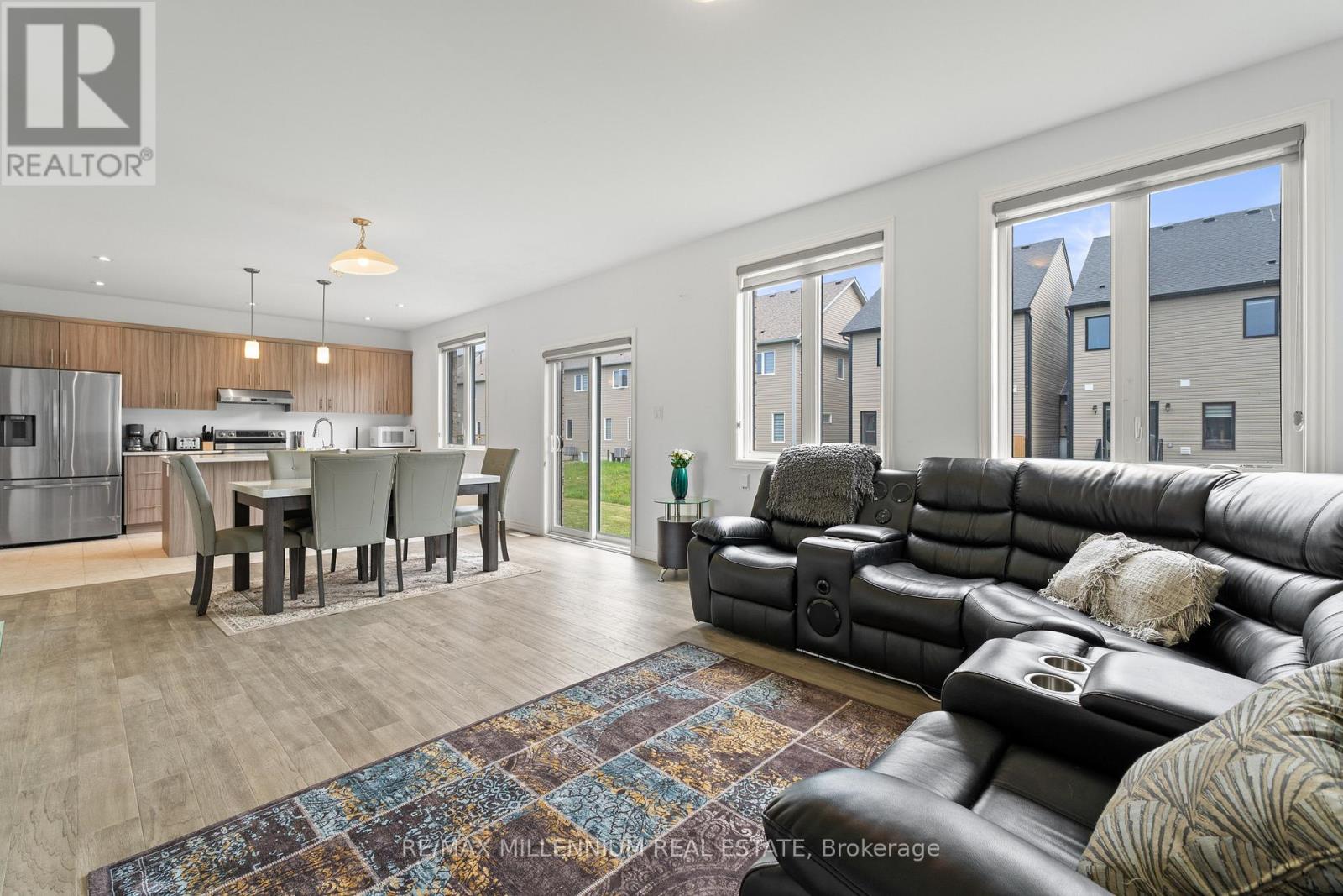 113 Sebastian Street, Blue Mountains, Ontario  N0H 1J0 - Photo 19 - X12229265