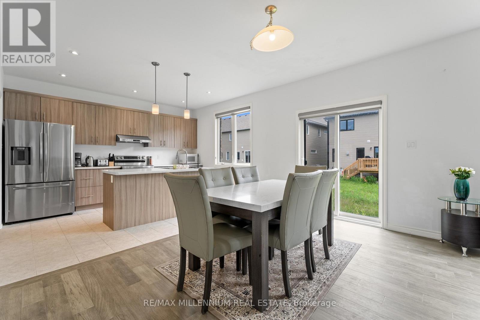 113 Sebastian Street, Blue Mountains, Ontario  N0H 1J0 - Photo 17 - X12229265