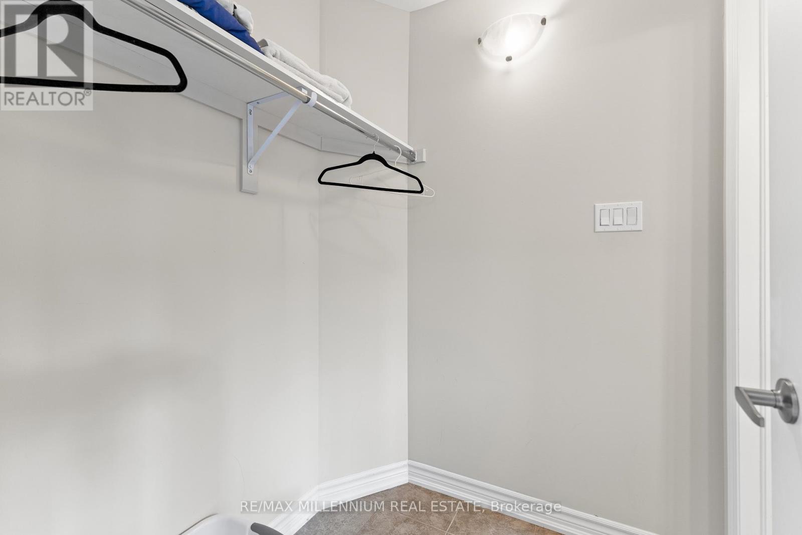113 Sebastian Street, Blue Mountains, Ontario  N0H 1J0 - Photo 32 - X12229265