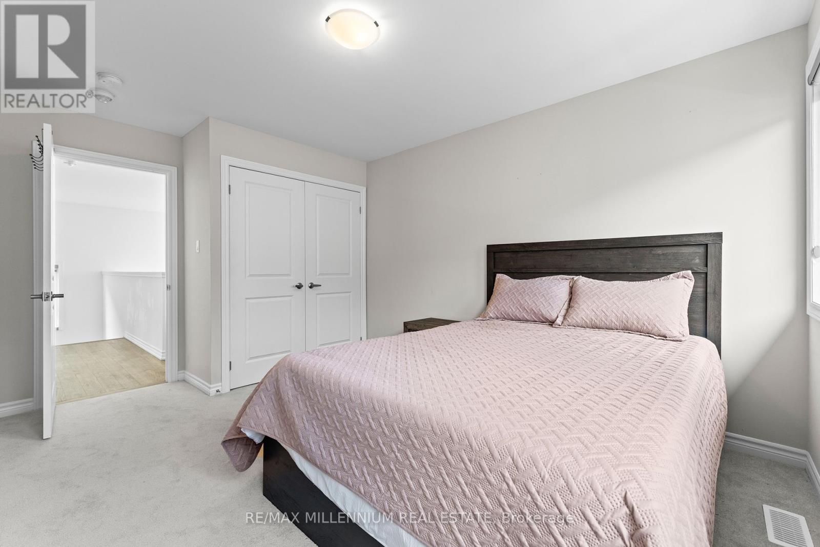 113 Sebastian Street, Blue Mountains, Ontario  N0H 1J0 - Photo 40 - X12229265
