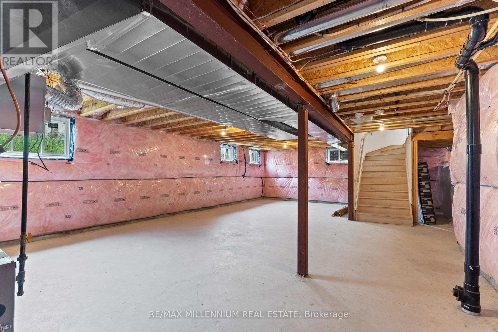 113 Sebastian Street, Blue Mountains, Ontario  N0H 1J0 - Photo 42 - X12229265
