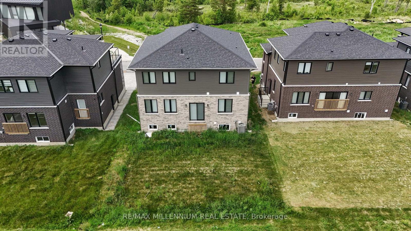 113 Sebastian Street, Blue Mountains, Ontario  N0H 1J0 - Photo 46 - X12229265