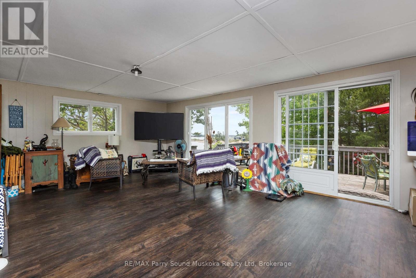 3 Forsyth's Road, Carling, Ontario  P0G 1G0 - Photo 11 - X12259043