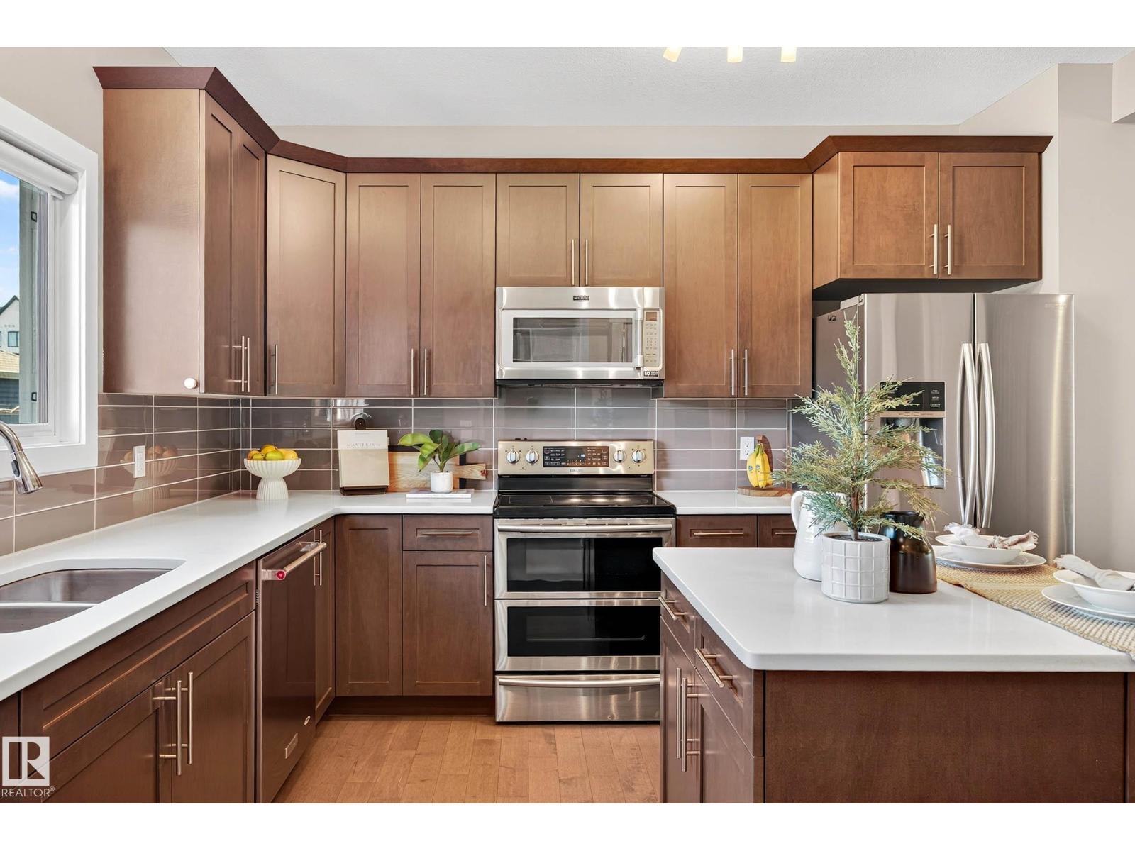 2335 70 St Sw, Edmonton, Alberta  T6X 1Z2 - Photo 2 - E4459365