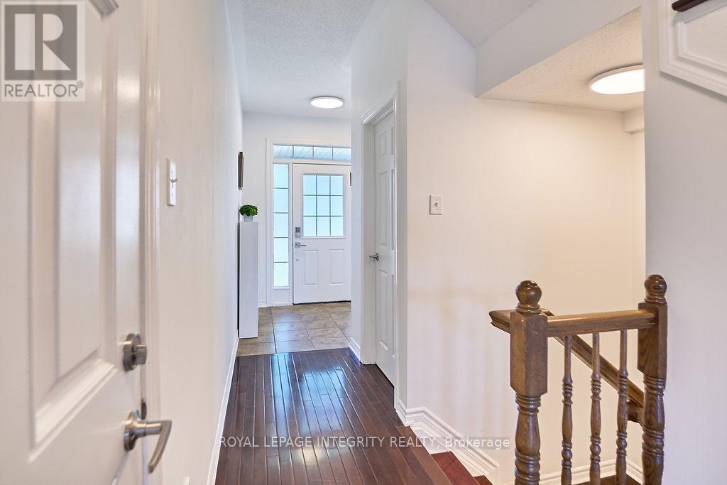 114 Battersea Crescent, Ottawa, Ontario  K2T 0C6 - Photo 8 - X12425354
