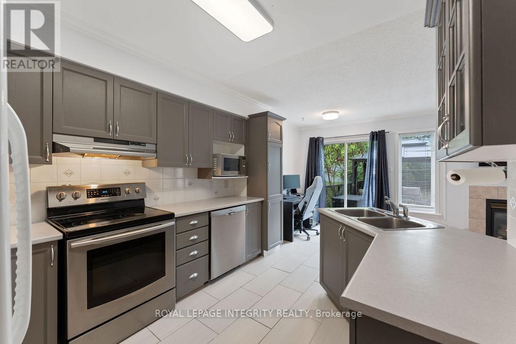 105 Bishops Mills Way, Ottawa, Ontario  K2K 3C2 - Photo 10 - X12425375