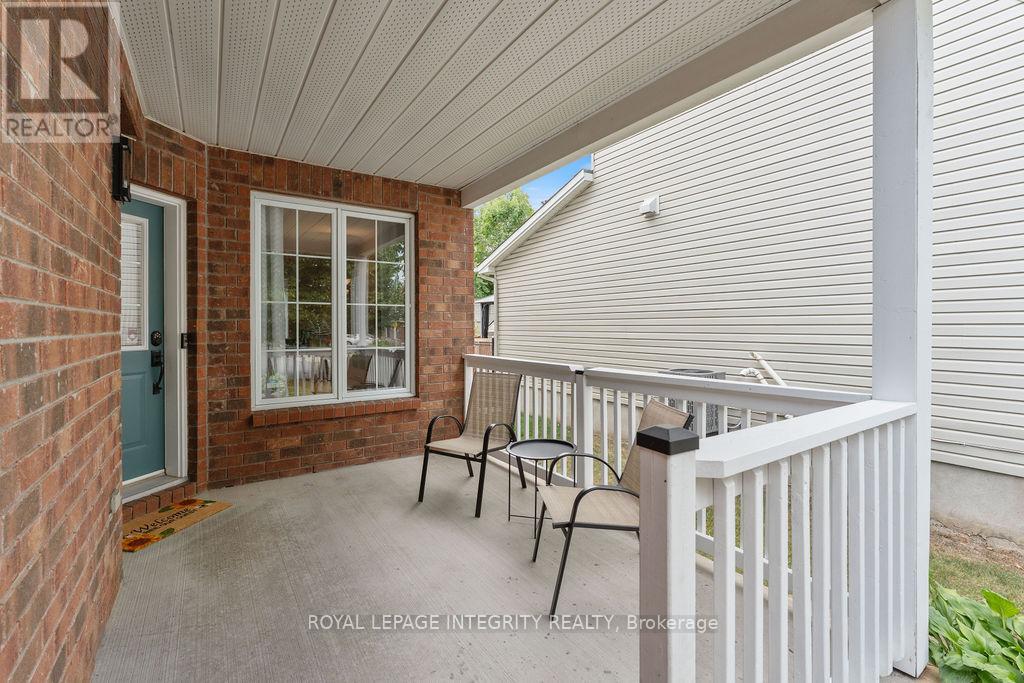 105 Bishops Mills Way, Ottawa, Ontario  K2K 3C2 - Photo 2 - X12425375