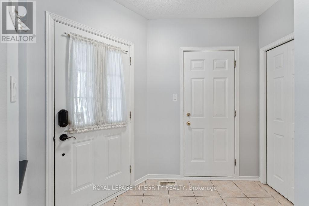 105 Bishops Mills Way, Ottawa, Ontario  K2K 3C2 - Photo 4 - X12425375