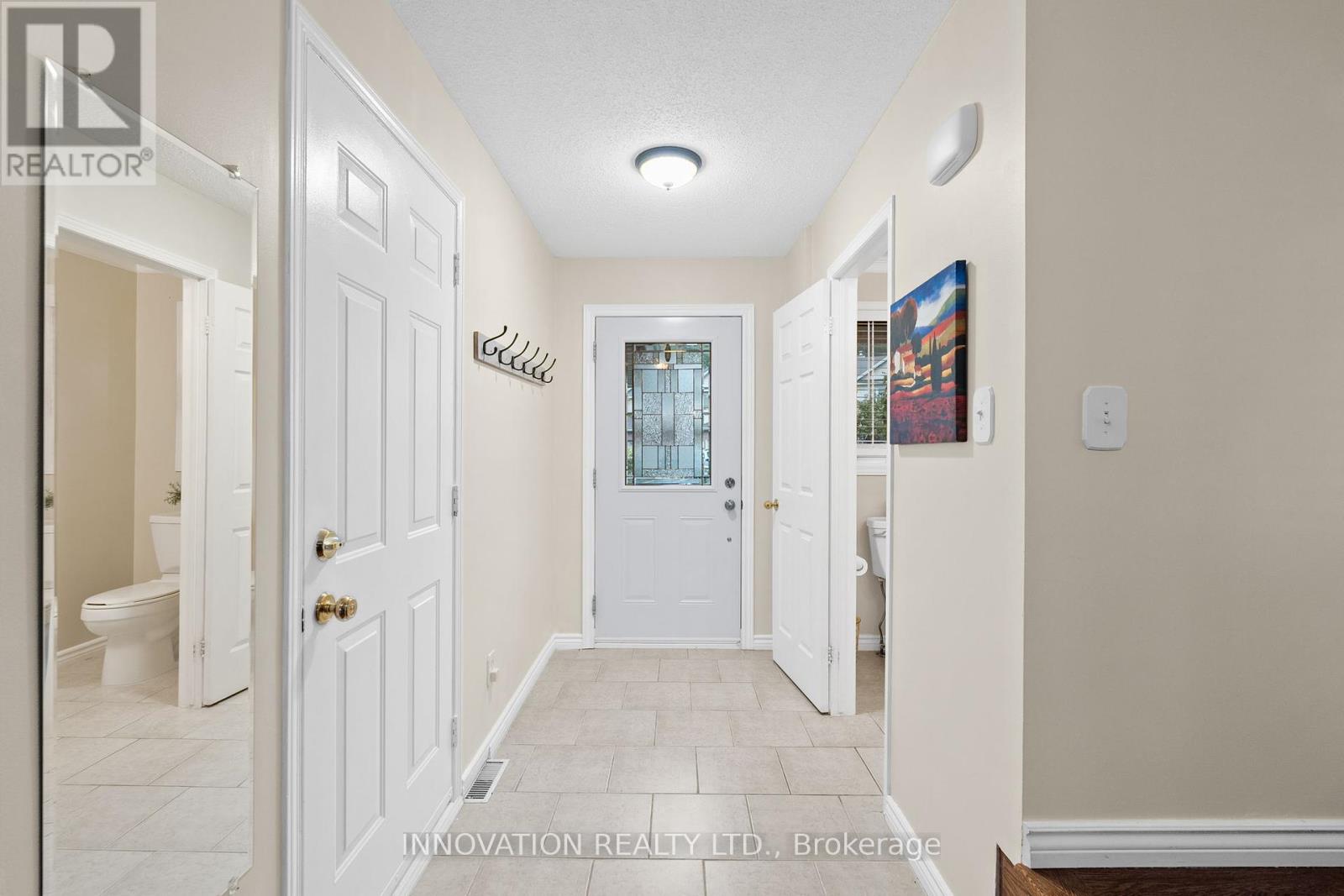 39 Furlong Crescent, Ottawa, Ontario  K2M 2J1 - Photo 4 - X12425400