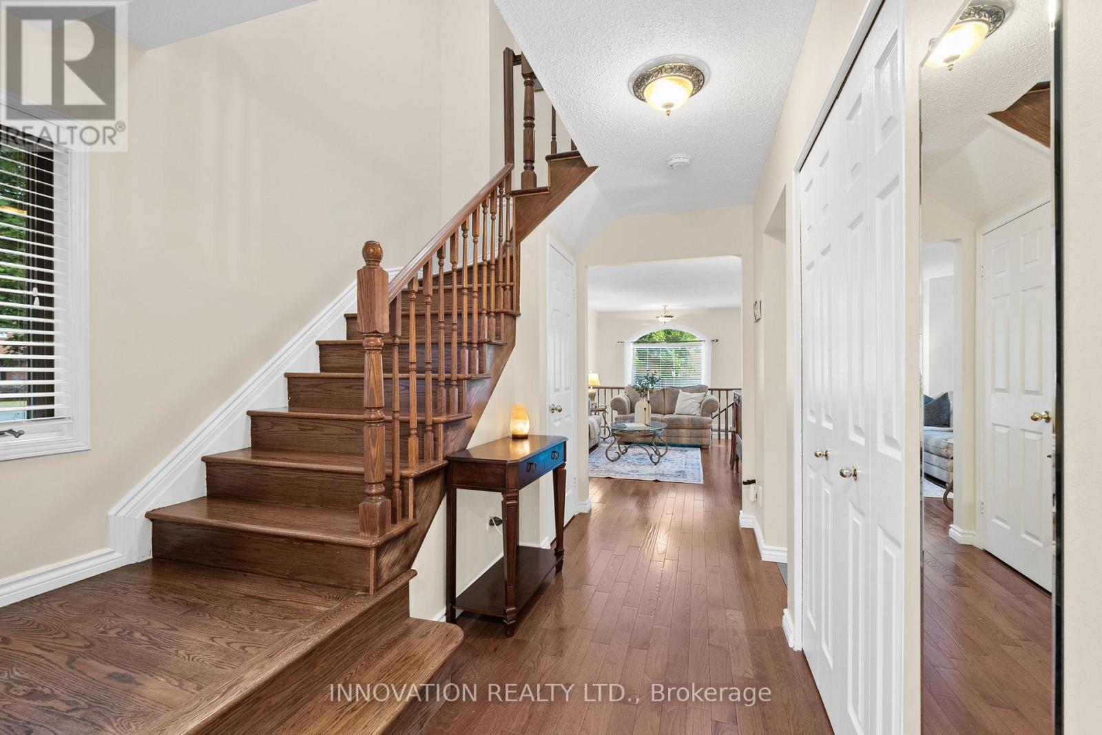 39 Furlong Crescent, Ottawa, Ontario  K2M 2J1 - Photo 6 - X12425400