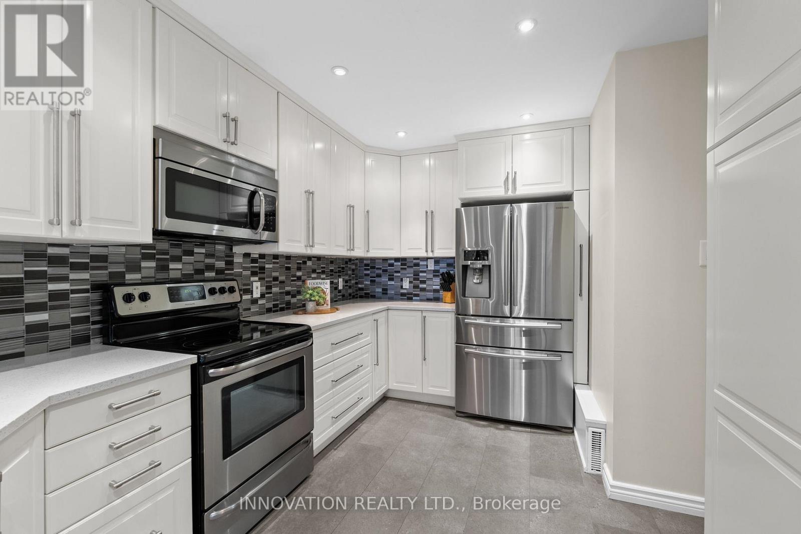 39 Furlong Crescent, Ottawa, Ontario  K2M 2J1 - Photo 9 - X12425400