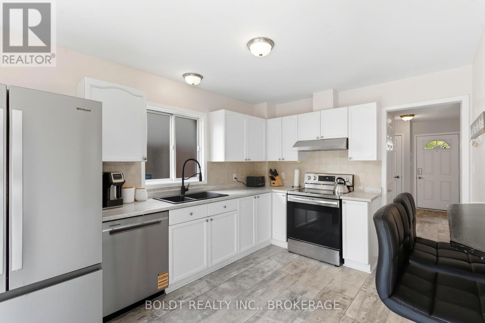 10 Jordan Court, St. Catharines, Ontario  L2N 7R3 - Photo 13 - X12425392