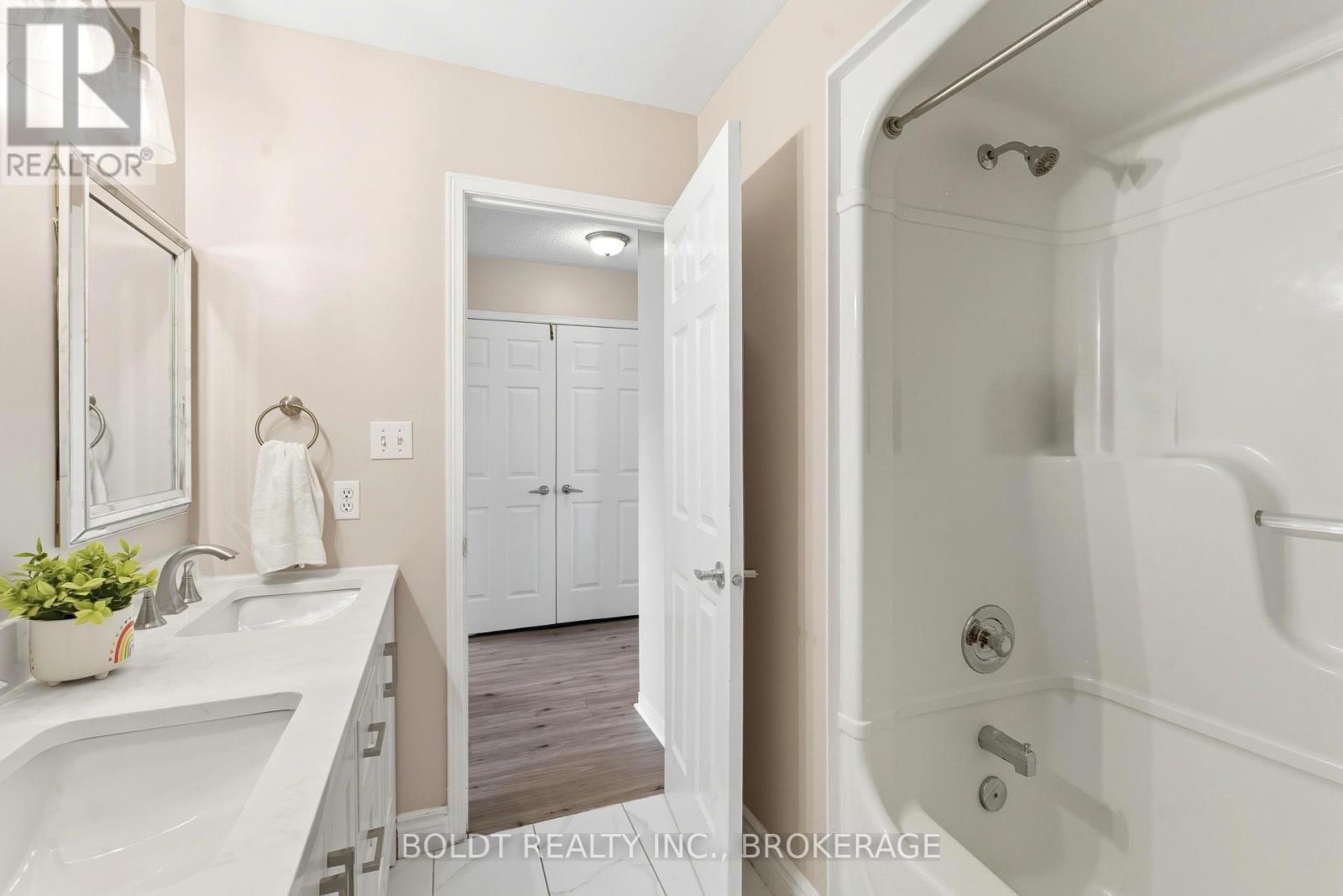 10 Jordan Court, St. Catharines, Ontario  L2N 7R3 - Photo 27 - X12425392