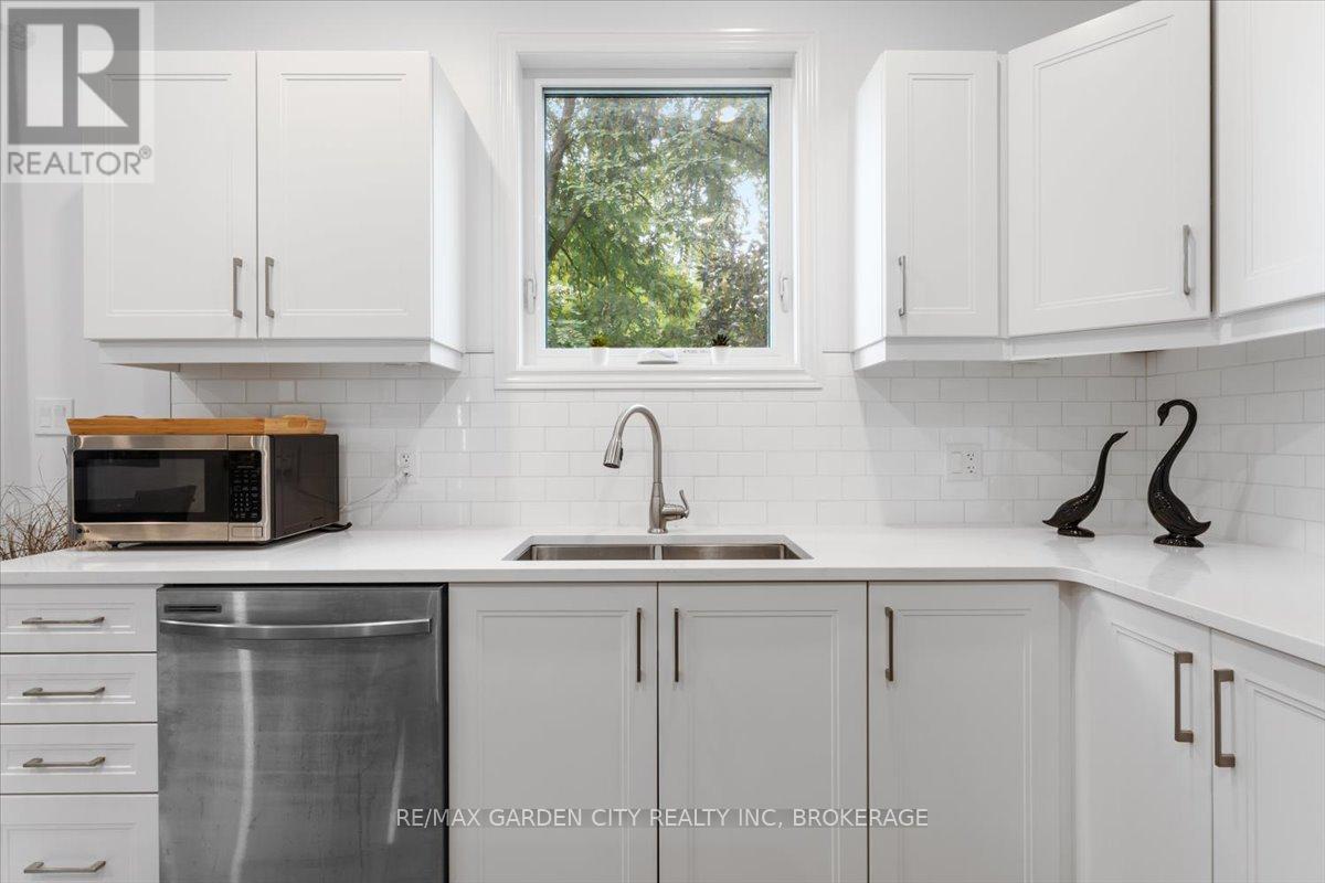 7 Aspen Common, St. Catharines, Ontario  L2S 2B3 - Photo 10 - X12425402