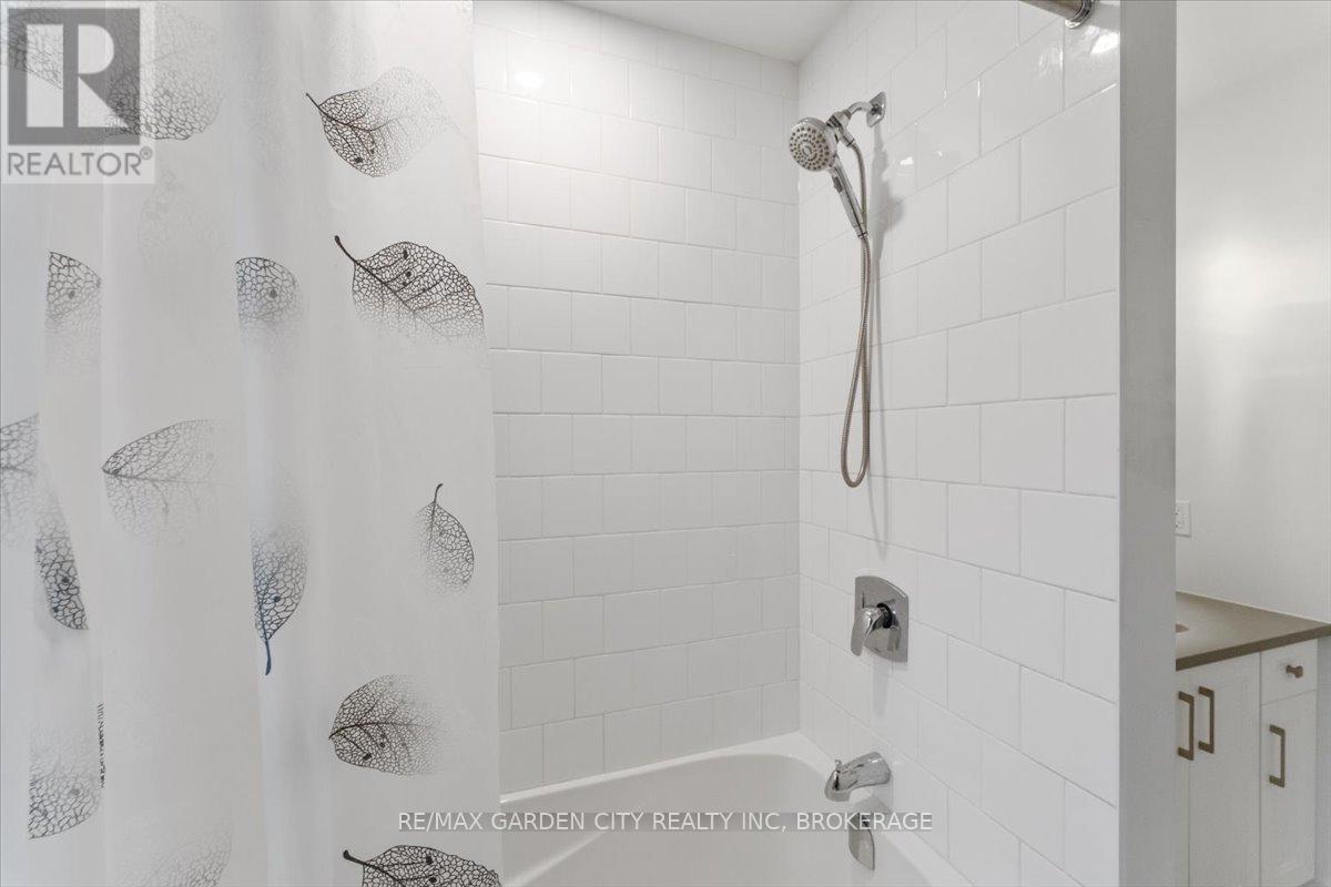 7 Aspen Common, St. Catharines, Ontario  L2S 2B3 - Photo 24 - X12425402