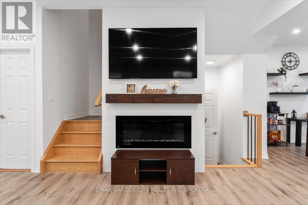 7 Aspen Common, St. Catharines, Ontario  L2S 2B3 - Photo 6 - X12425402
