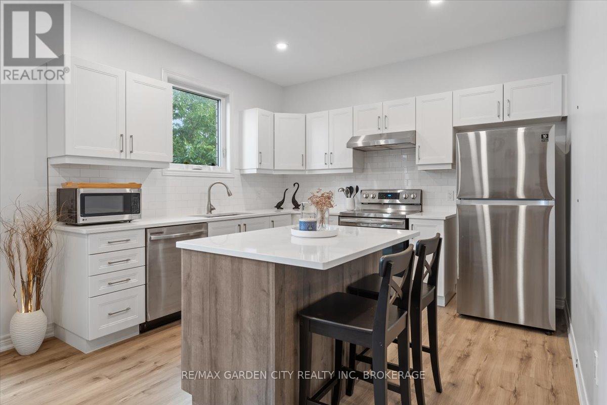 7 Aspen Common, St. Catharines, Ontario  L2S 2B3 - Photo 7 - X12425402