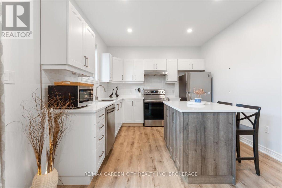 7 Aspen Common, St. Catharines, Ontario  L2S 2B3 - Photo 8 - X12425402