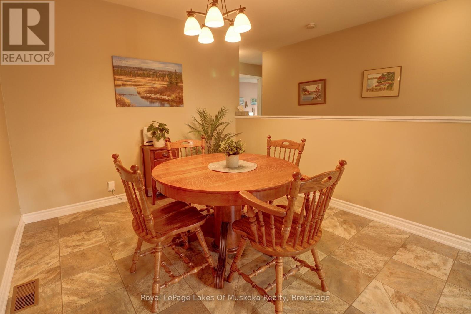 106 - 31 Dairy Lane, Huntsville, Ontario  P1H 2L7 - Photo 14 - X12425397