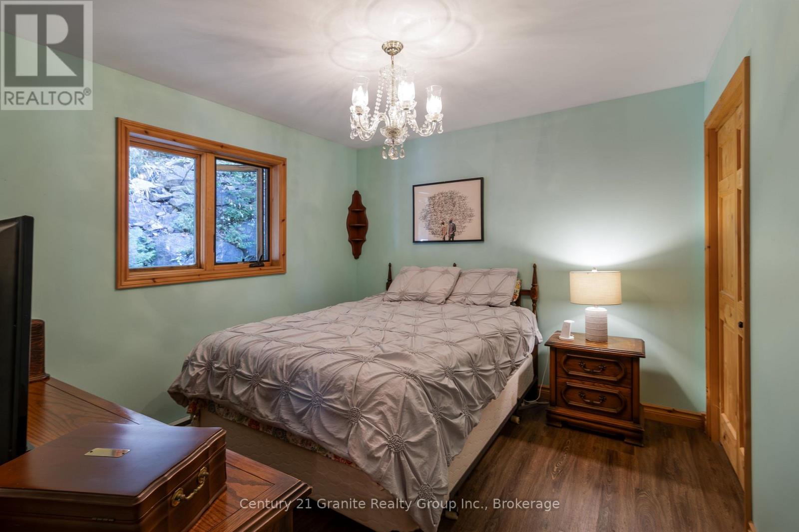 1219 Marathon Drive, Minden Hills, Ontario  K0M 2K0 - Photo 14 - X12425399