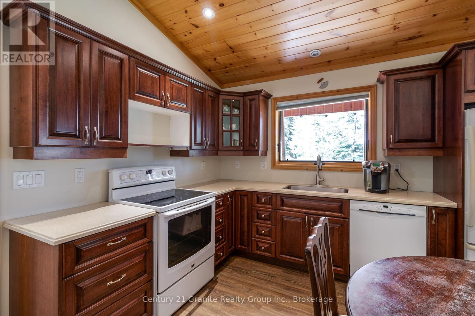 1219 Marathon Drive, Minden Hills, Ontario  K0M 2K0 - Photo 6 - X12425399