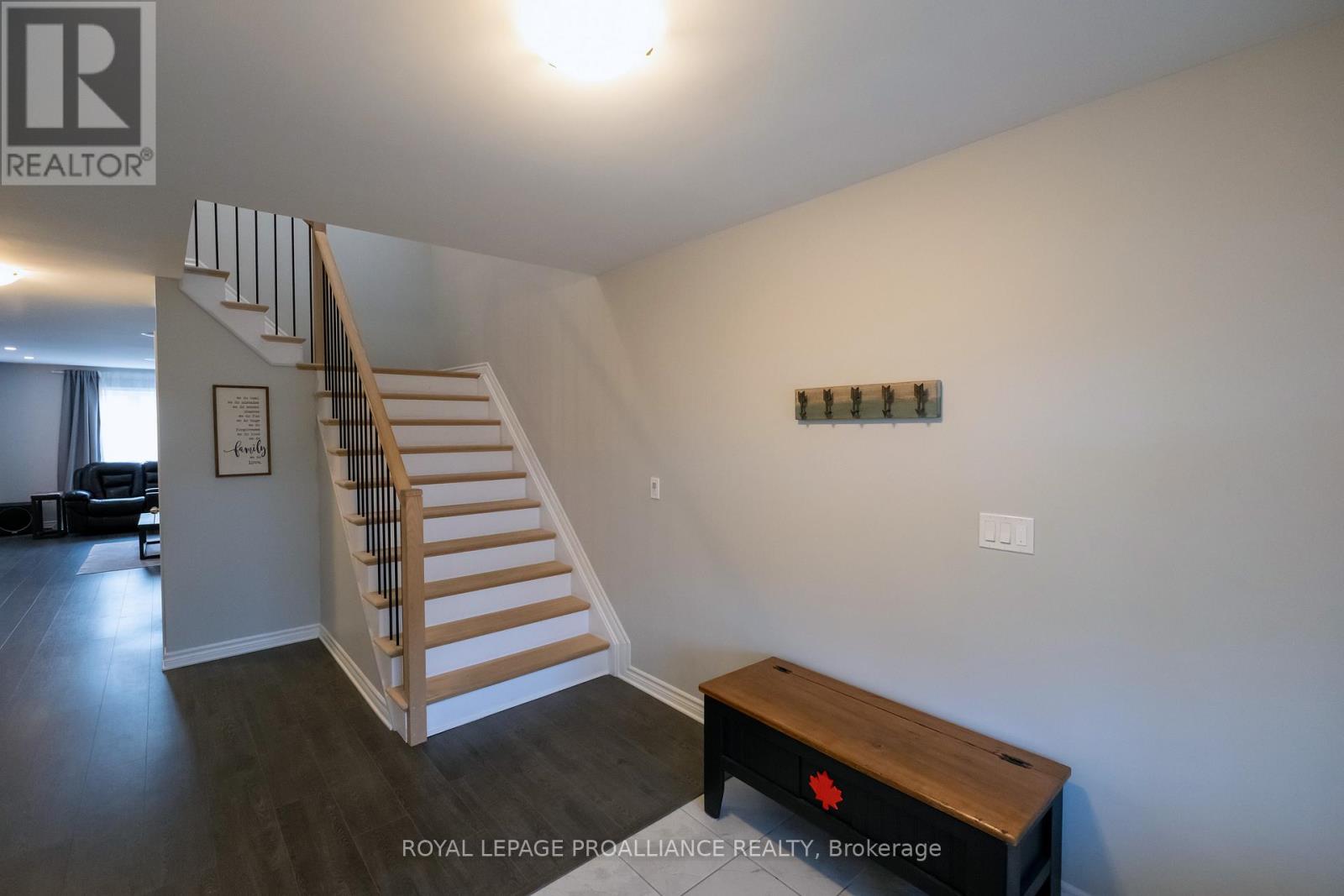 54 Brennan Crescent, Loyalist (Odessa), Ontario  K0H 2H0 - Photo 17 - X12425405