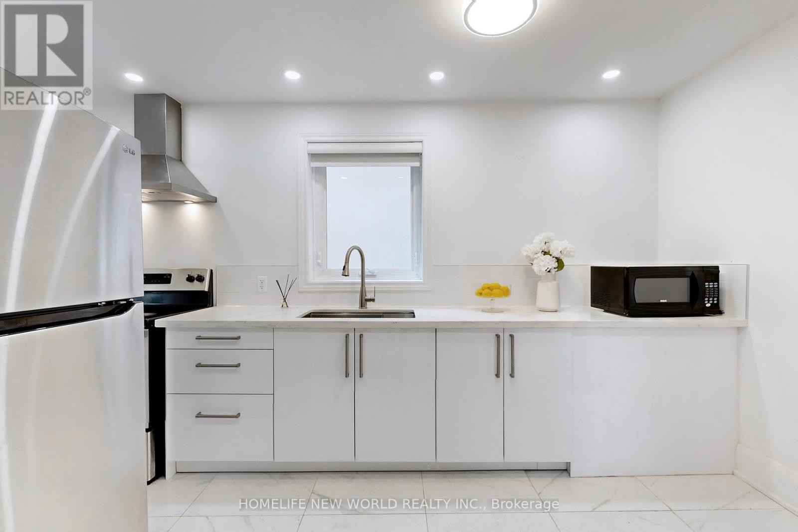 14 Franklin Avenue, Toronto, Ontario  M2N 1B6 - Photo 7 - C12425361
