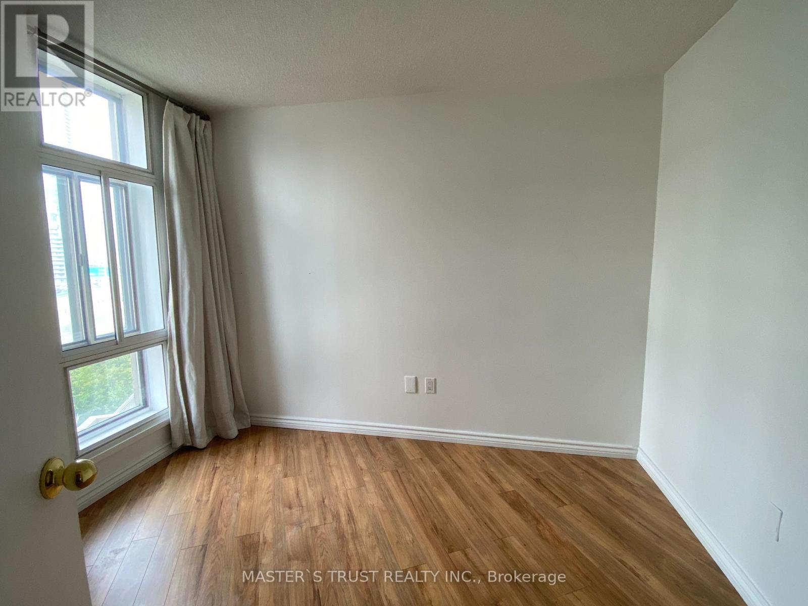 706 - 270 Queens Quay W, Toronto, Ontario  M5J 2N4 - Photo 11 - C12425365