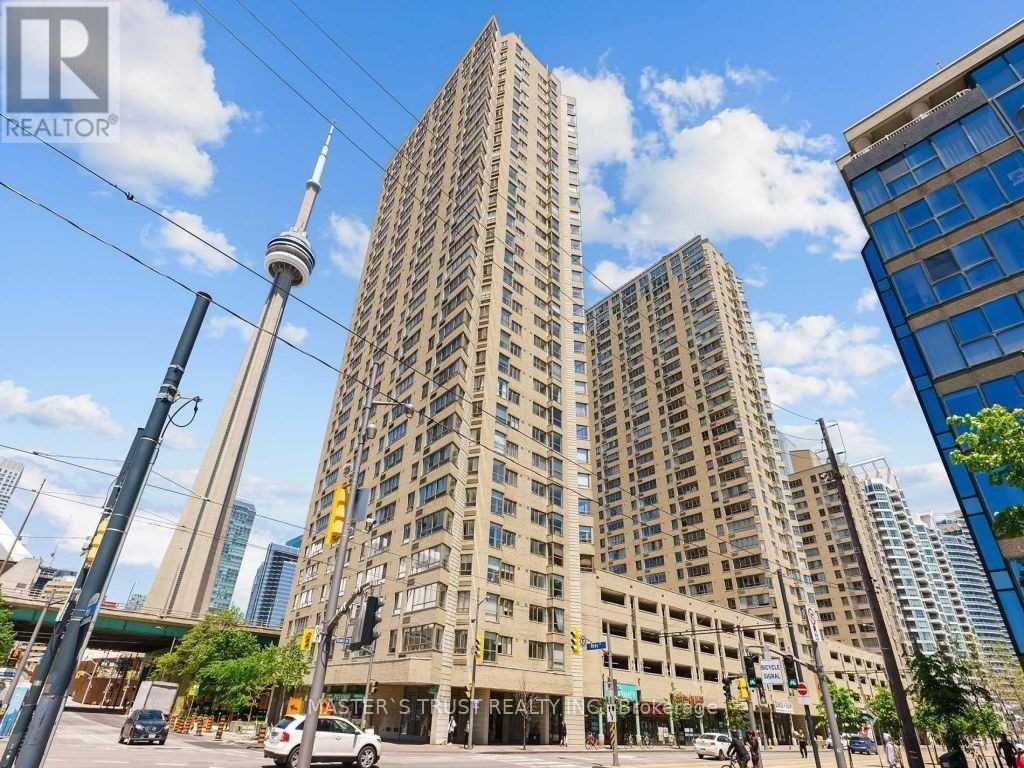 706 - 270 Queens Quay W, Toronto, Ontario  M5J 2N4 - Photo 2 - C12425365