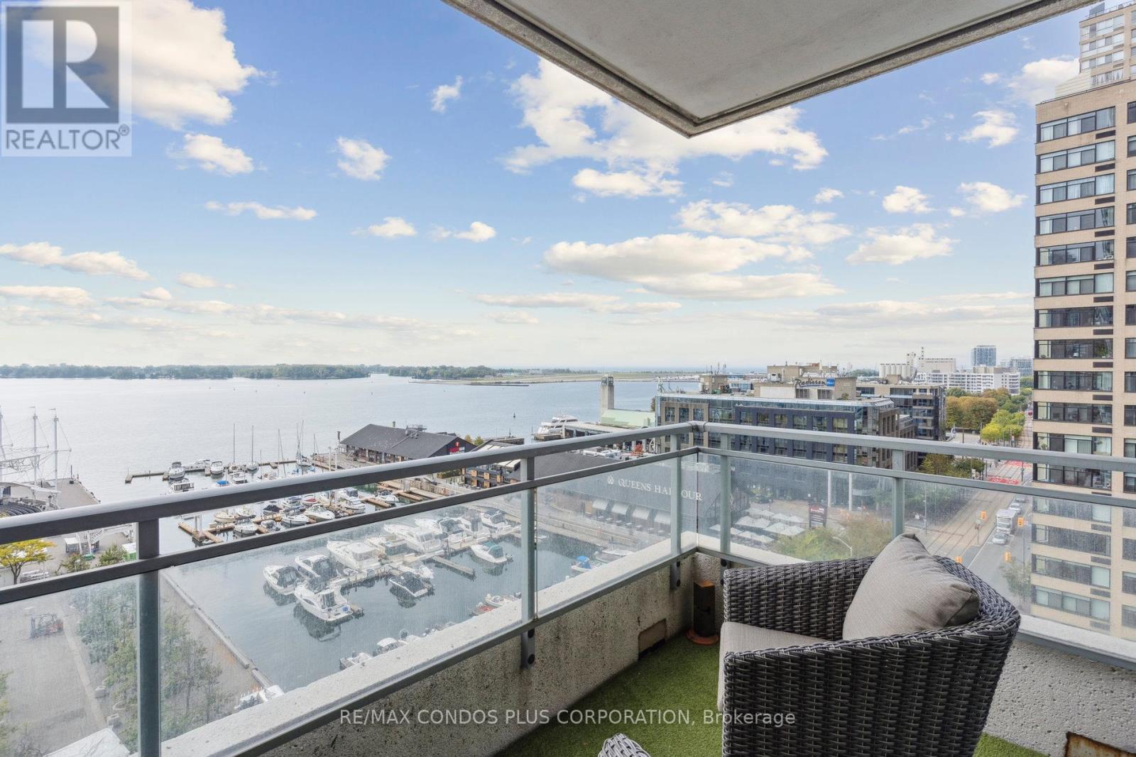 1221 - 230 Queens Quay W, Toronto, Ontario  M5J 2Y7 - Photo 1 - C12425370