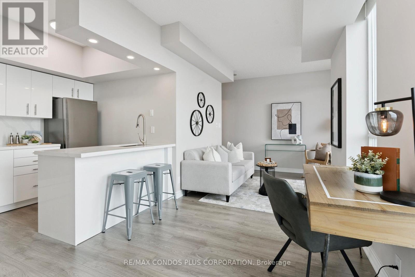 1221 - 230 Queens Quay W, Toronto, Ontario  M5J 2Y7 - Photo 10 - C12425370