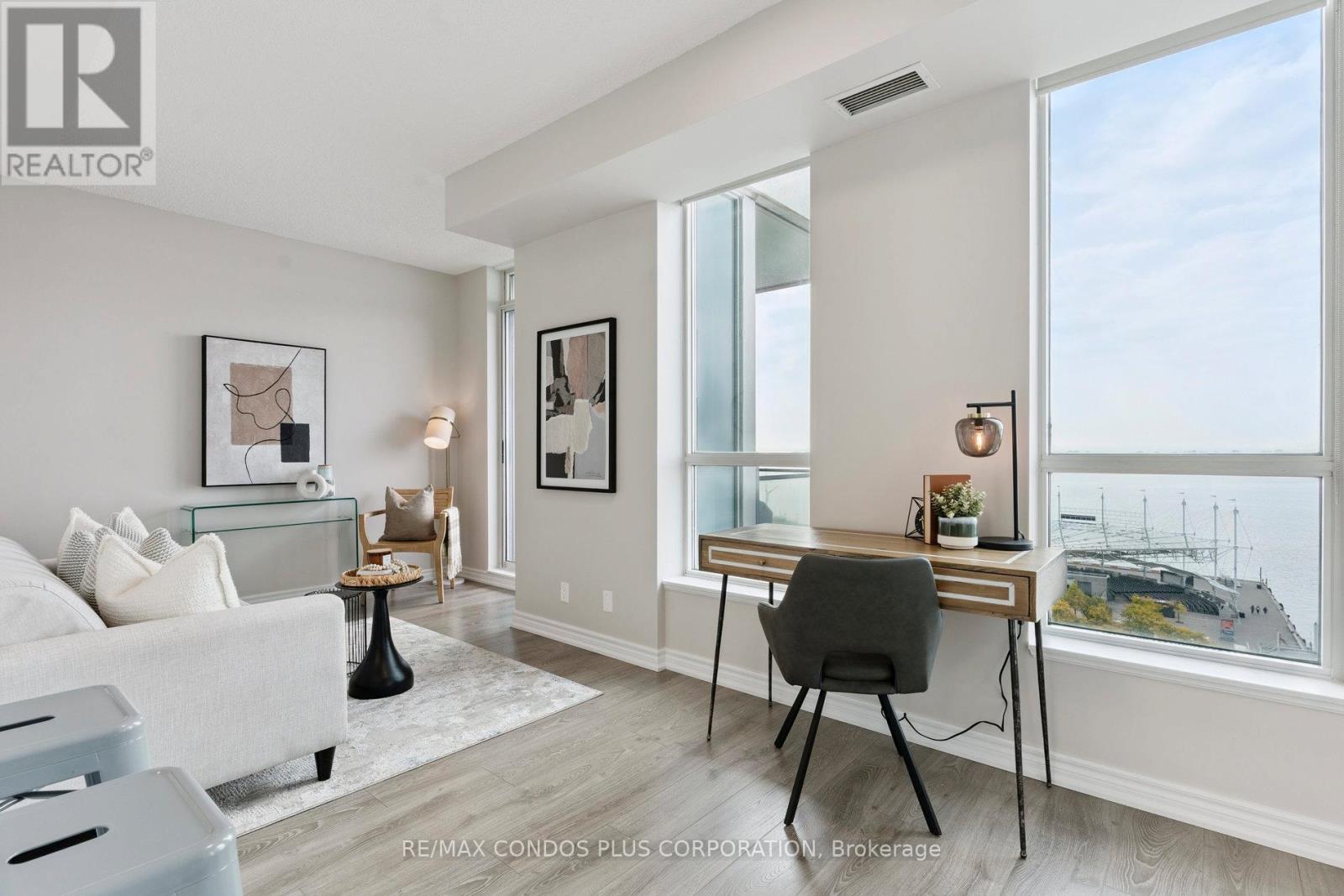 1221 - 230 Queens Quay W, Toronto, Ontario  M5J 2Y7 - Photo 11 - C12425370