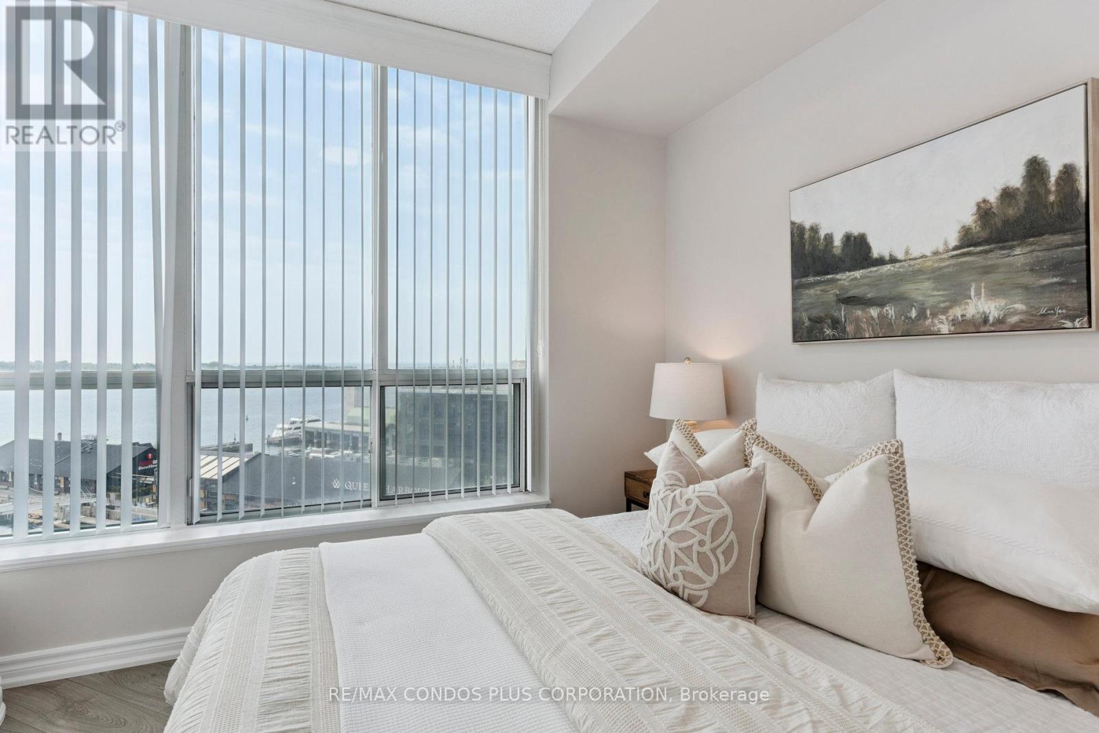 1221 - 230 Queens Quay W, Toronto, Ontario  M5J 2Y7 - Photo 13 - C12425370