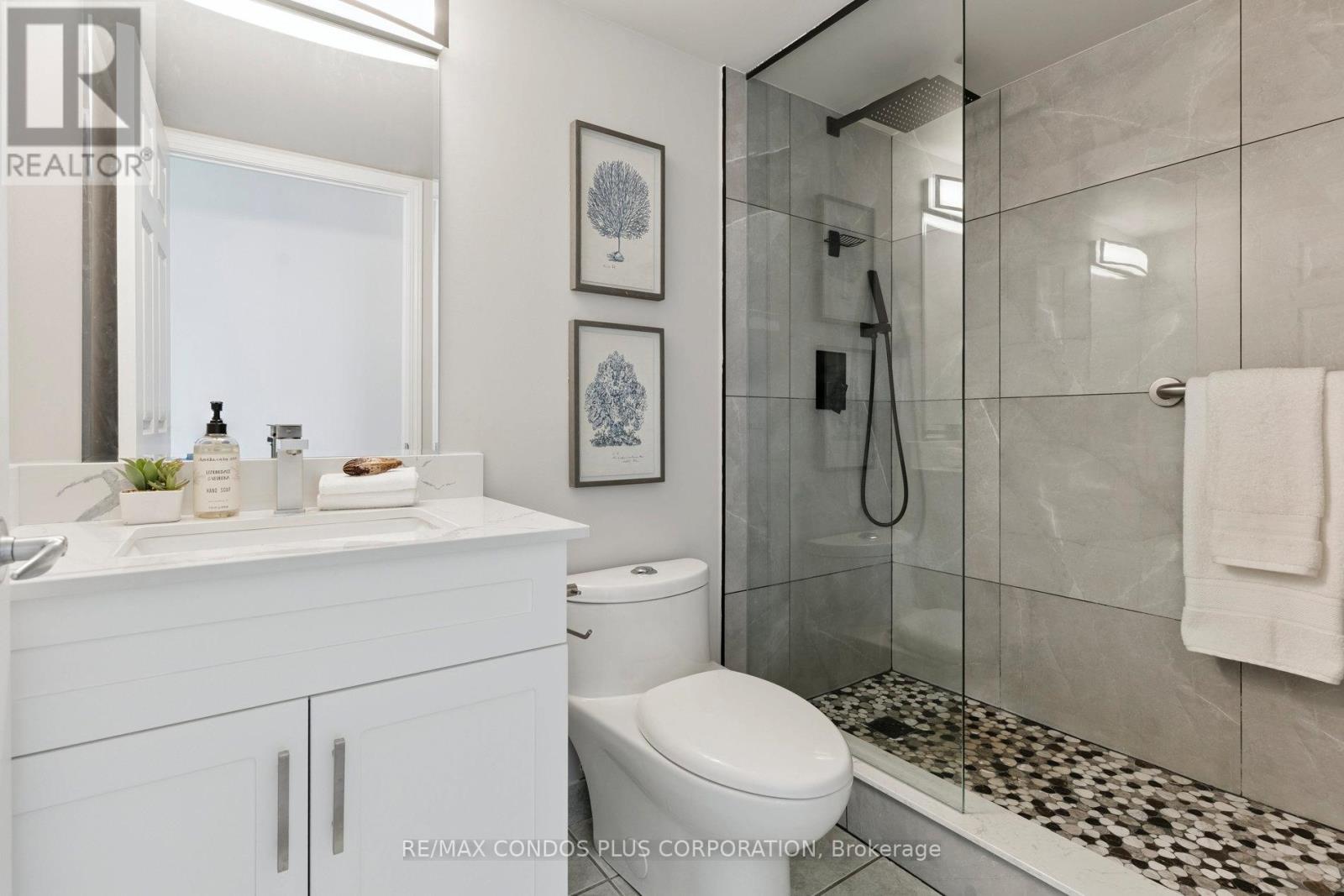 1221 - 230 Queens Quay W, Toronto, Ontario  M5J 2Y7 - Photo 16 - C12425370