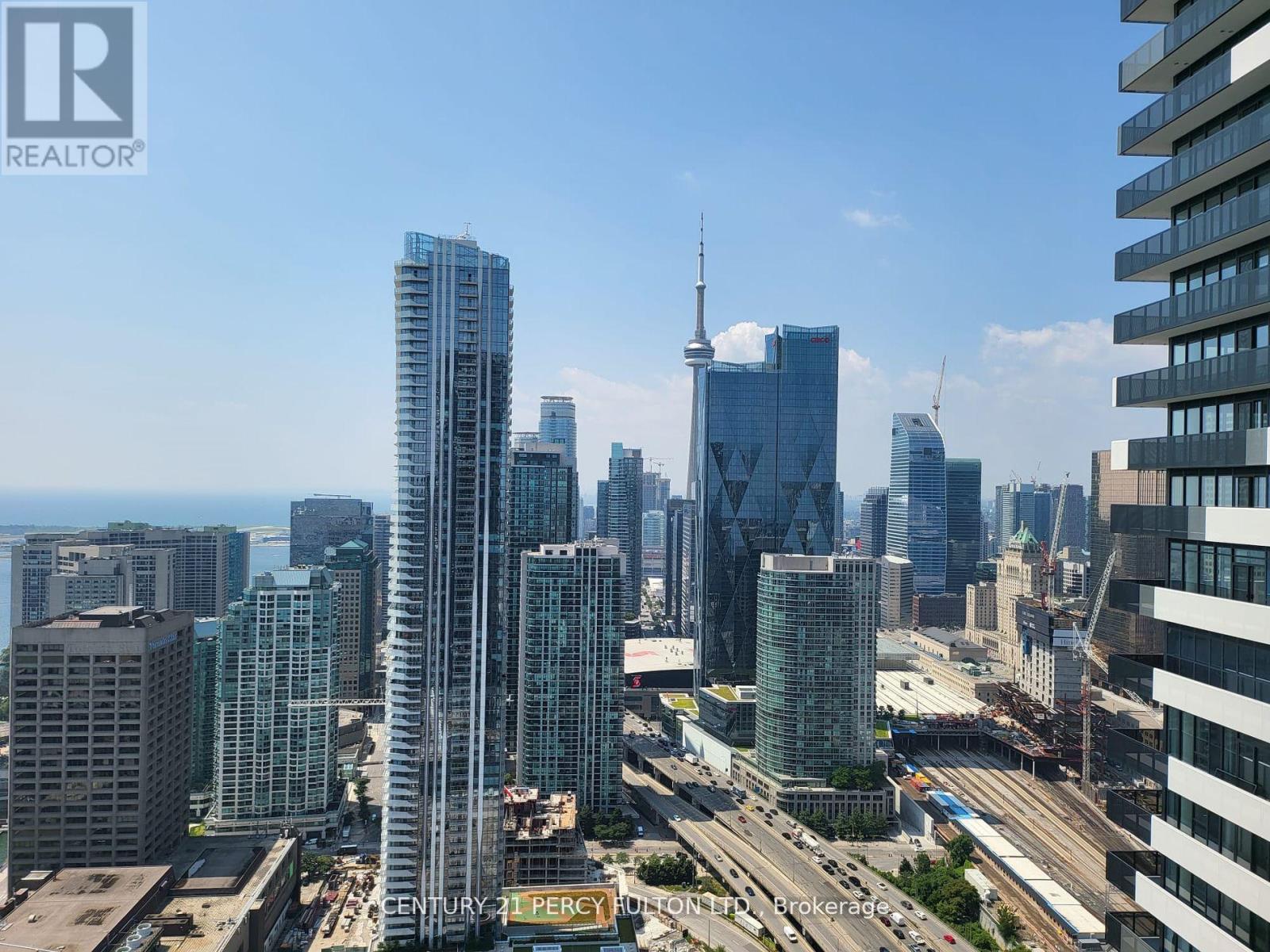 5310 - 138 Downes Street, Toronto, Ontario  M5E 0E4 - Photo 4 - C12425389