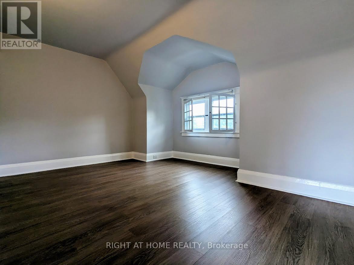 239 Woodbine Avenue, Toronto, Ontario  M4L 3P3 - Photo 20 - E12425351