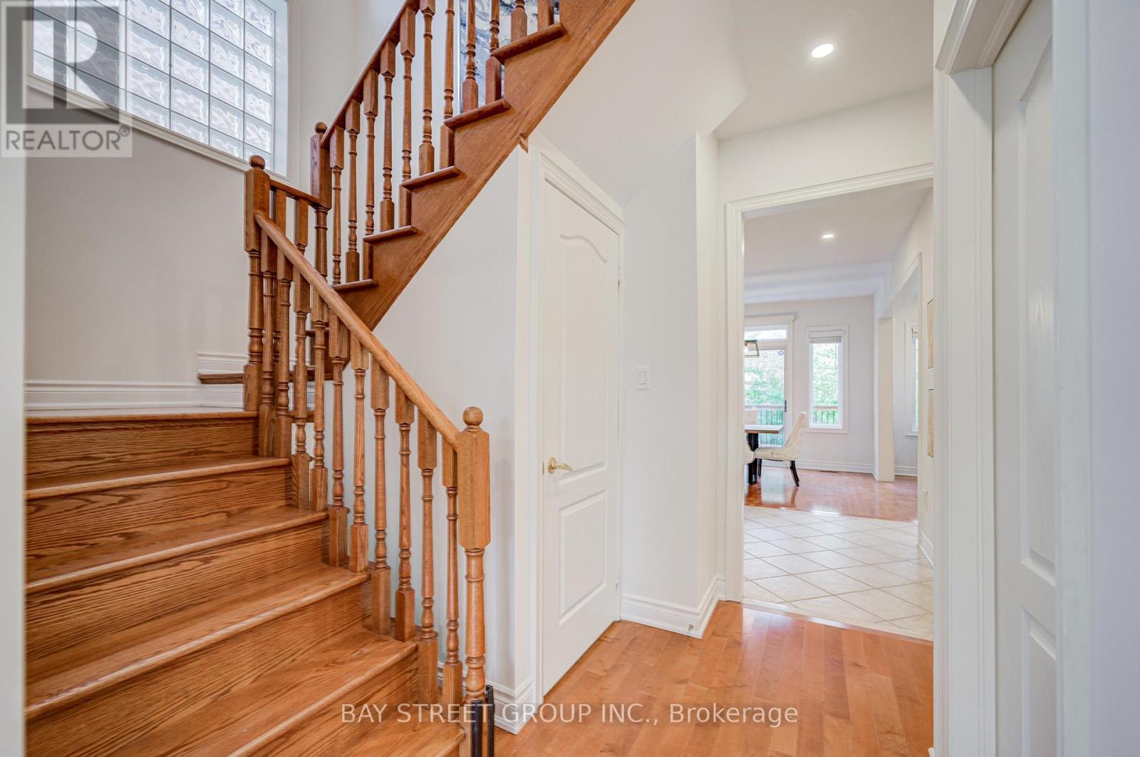15 Sisley Crescent, Vaughan, Ontario  L4J 9J1 - Photo 11 - N12425362