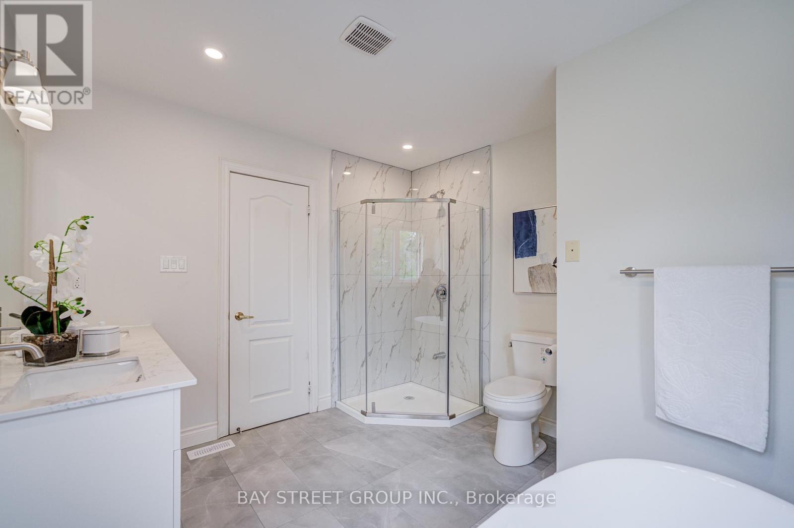 15 Sisley Crescent, Vaughan, Ontario  L4J 9J1 - Photo 42 - N12425362