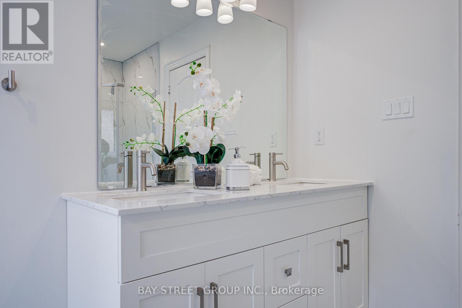 15 Sisley Crescent, Vaughan, Ontario  L4J 9J1 - Photo 43 - N12425362