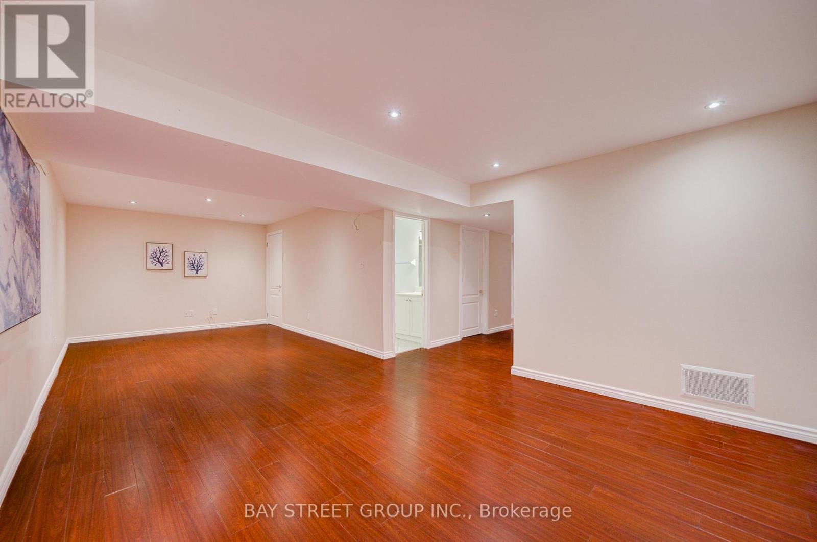 15 Sisley Crescent, Vaughan, Ontario  L4J 9J1 - Photo 45 - N12425362