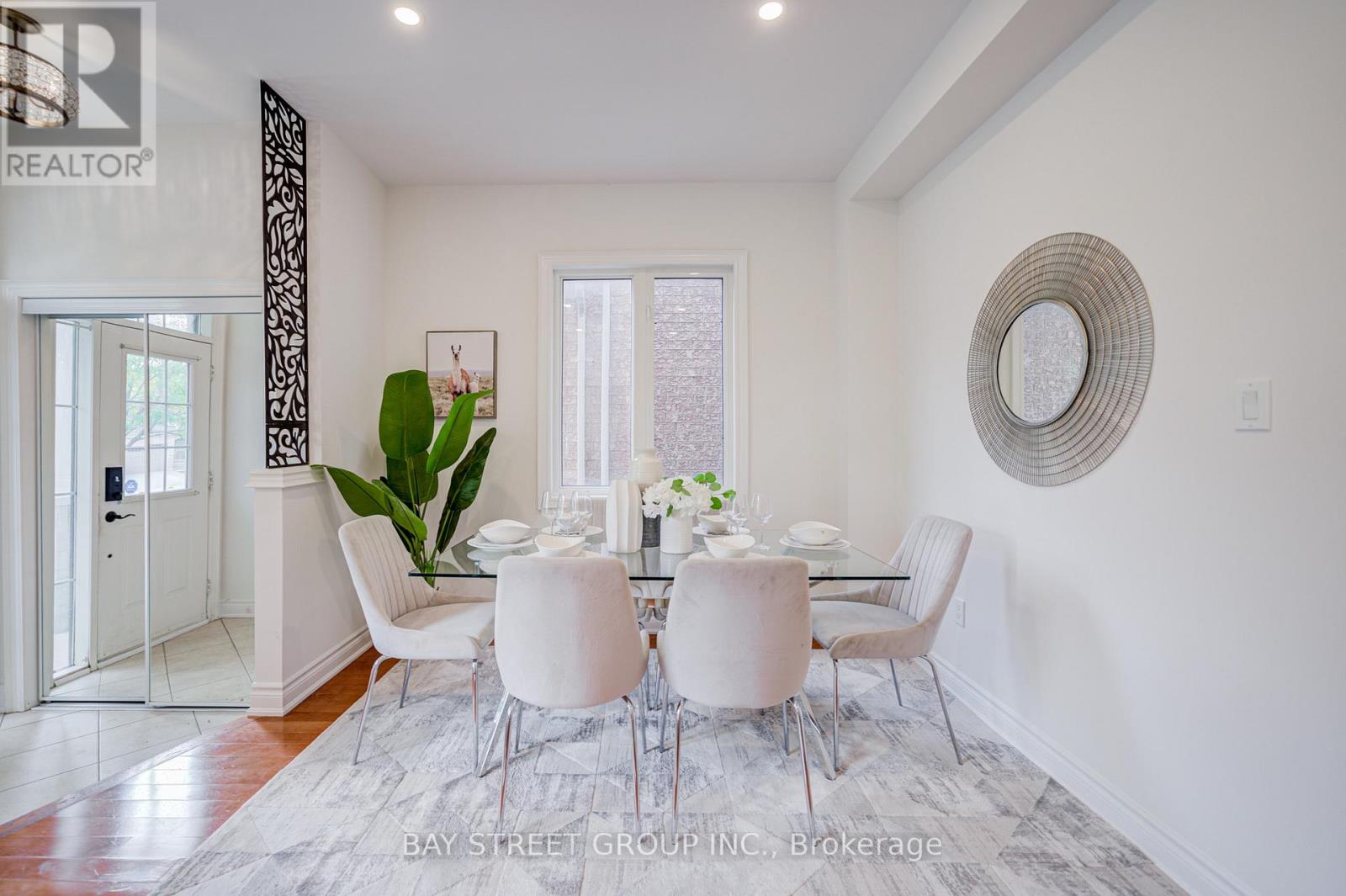 15 Sisley Crescent, Vaughan, Ontario  L4J 9J1 - Photo 6 - N12425362