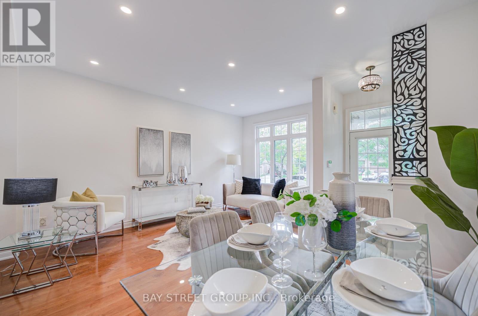 15 Sisley Crescent, Vaughan, Ontario  L4J 9J1 - Photo 7 - N12425362