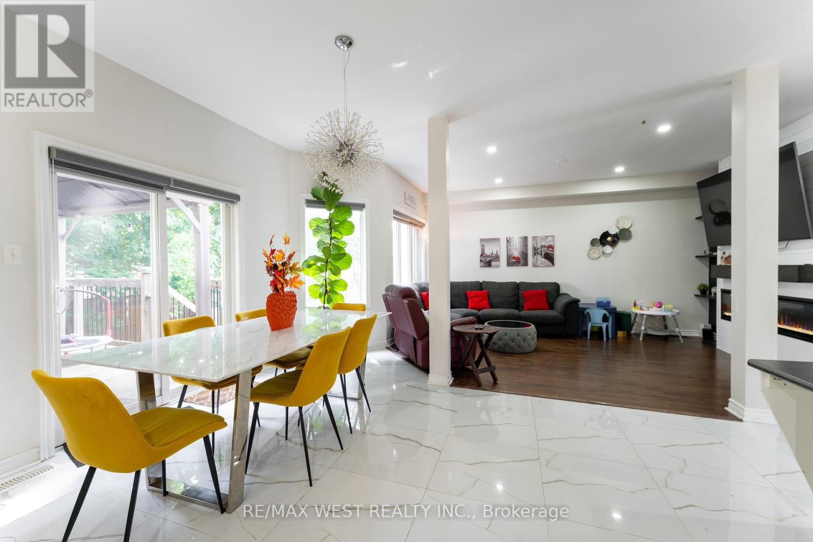 23 Mancini Drive, Essa, Ontario  L0M 1B1 - Photo 13 - N12425372